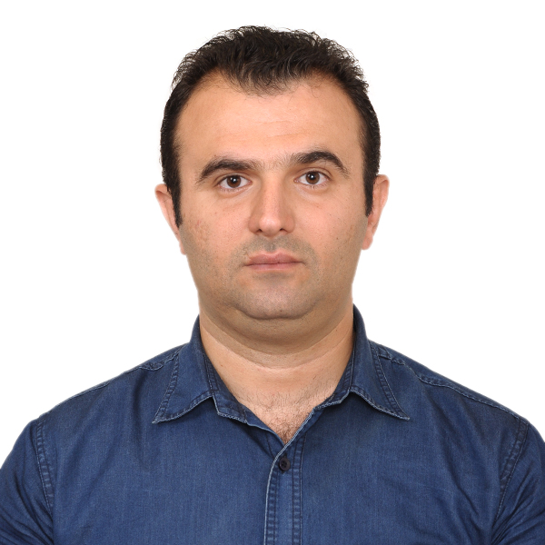 آرمان کریمی